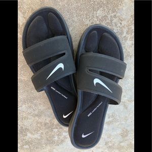 Nike women’s sandals